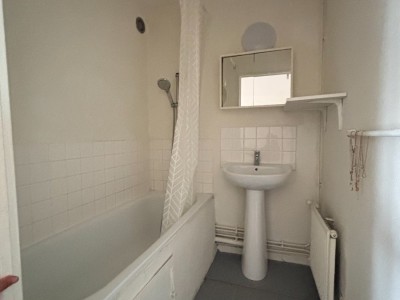 STUDIO A LOUER - MARQUETTE LEZ LILLE - 27.43 m2 - 471 &euro; charges comprises par mois