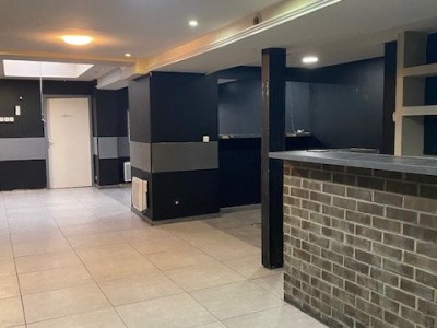 LOCAL COMMERCIAL A LOUER - TOURCOING BLANC SEAU - 64 m2 - 715€ HC par mois