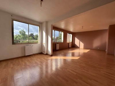 T2 au pied du Tram St Maur - LA MADELEINE - 59 m2 - VENDU
