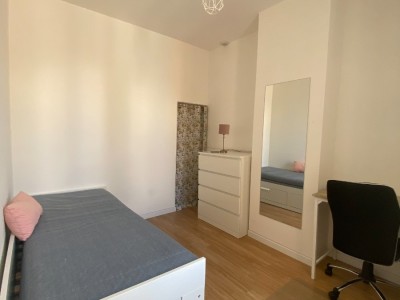 CHAMBRE A LOUER - ROUBAIX - 12 m2 - 450€ charges comprises par mois