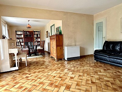 MAISON A VENDRE - VILLENEUVE D ASCQ Bus : 5, - 137 m2 - 379000€