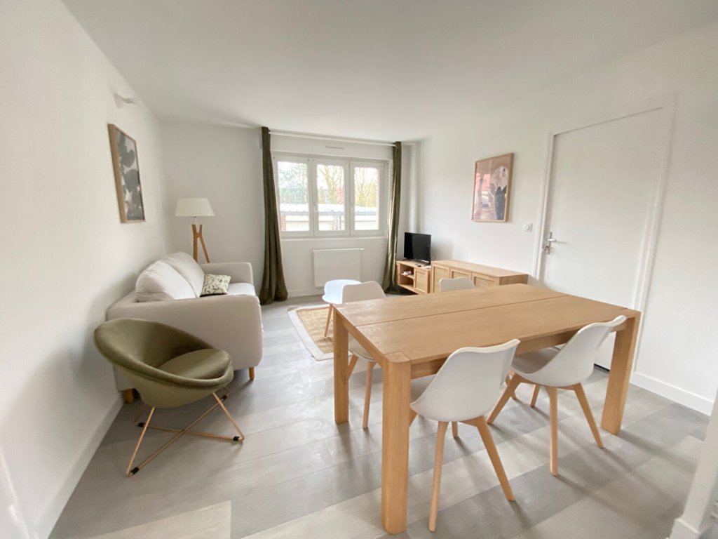 chambre avec salle de douche A LOUER - LA MADELEINE - 9.55 m2 - 536�&euro; charges comprises par mois