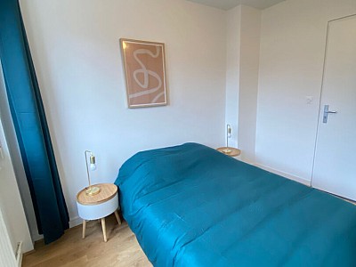 chambre avec salle de douche A LOUER - LA MADELEINE - 9.55 m2 - 536 € charges comprises par mois