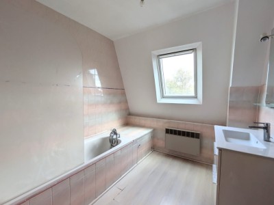 IMMEUBLE A VENDRE - MARCQ EN BAROEUL - 232 m2 - 389000€