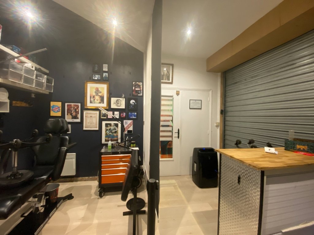 LOCAL COMMERCIAL A LOUER - LA MADELEINE - 18 m2 - 450 &euro; HC par mois