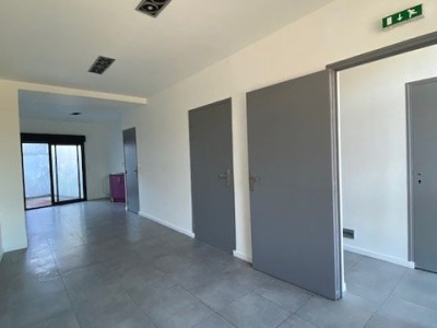 local commercial A LOUER - LANNOY - 36 m2 - 750€ HC par mois