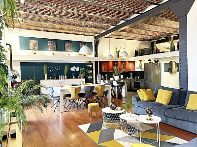 LOFT - TOURCOING Gare : 5,Mtro : 15,Tramway : 15,Bus : 5,cole : 5,Autoroute : 5, - 135 m2 - VENDU