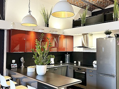 LOFT - TOURCOING Gare : 5,Mtro : 15,Tramway : 15,Bus : 5,cole : 5,Autoroute : 5, - 135 m2 - VENDU