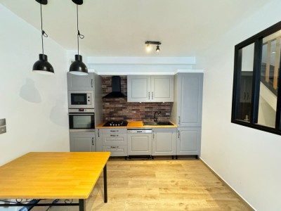 MAISON A LOUER - LILLE - 52 m2 - 677 € charges comprises par mois