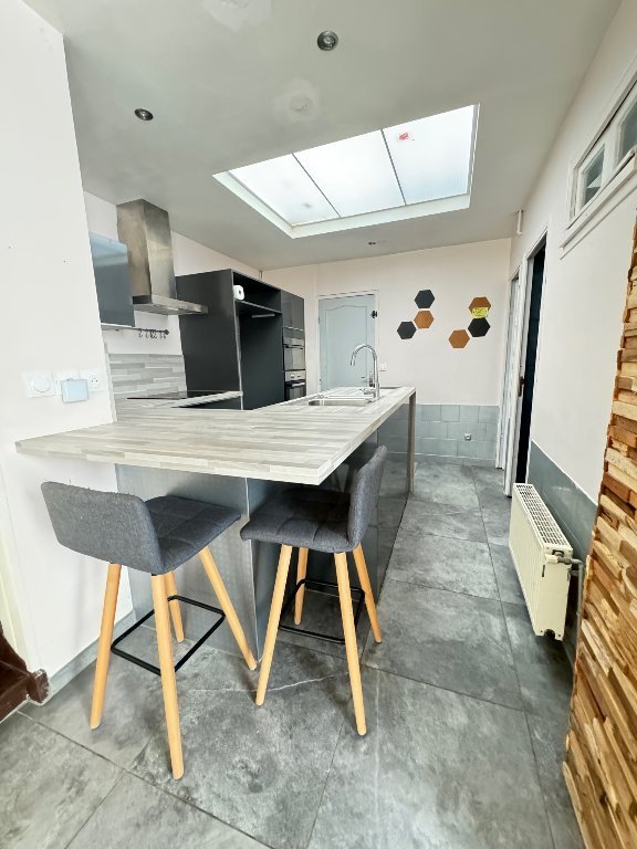 MAISON A LOUER - TOURCOING - 90.69 m2 - 958 &euro; charges comprises par mois