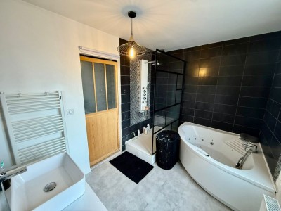 MAISON A VENDRE - CROIX - 156.96 m2 - 315000€