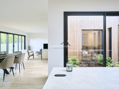 MAISON A VENDRE - MARCQ EN BAROEUL - 226.9 m2 - 1 250 000 €