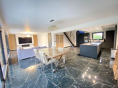 MAISON A VENDRE - MARQUETTE LEZ LILLE Bus : 5,cole : 5,Autoroute : 1, - 200 m2 - 685000€