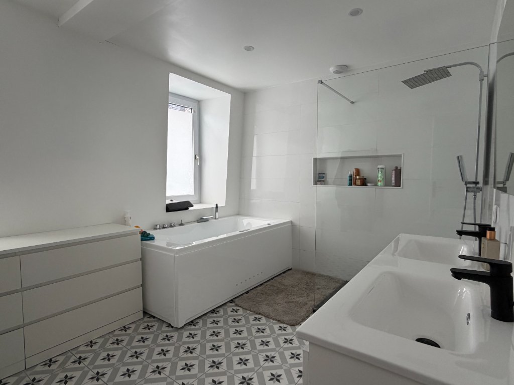 MAISON A VENDRE - MOUVAUX - 211 m2 - 770 000 €