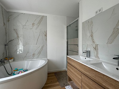 MAISON - TOURCOING - 110 m2 - 178000€