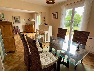 MAISON A VENDRE - VILLENEUVE D ASCQ Bus : 5, - 137 m2 - 379000€