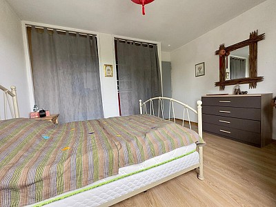 MAISON A VENDRE - VILLENEUVE D ASCQ Bus : 5, - 137 m2 - 379000€