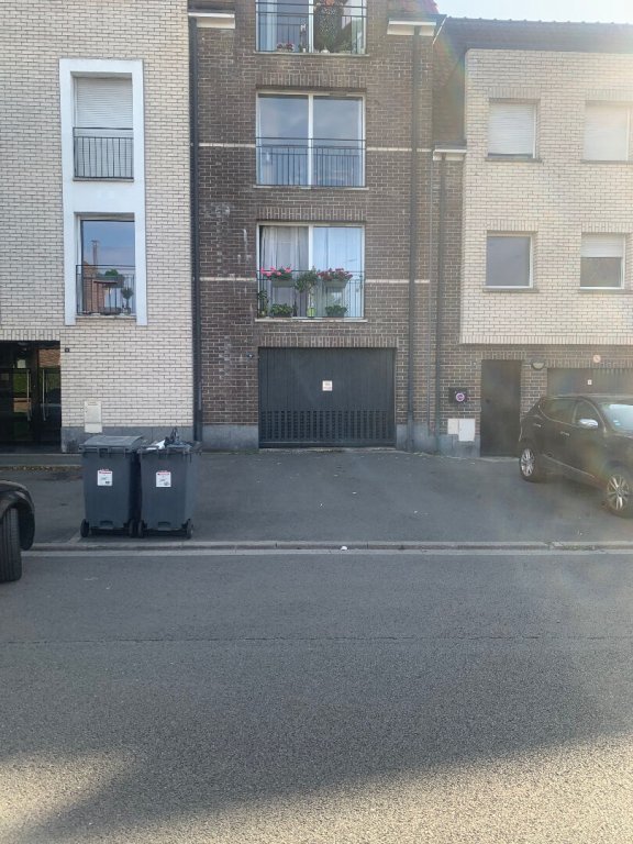 PARKING A LOUER - LA MADELEINE - 70�&euro; charges comprises par mois