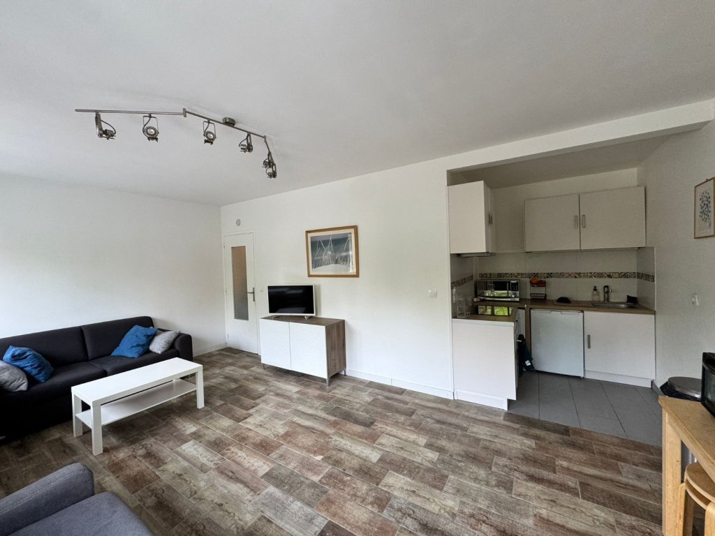 STUDIO A LOUER - LA MADELEINE - 30.44 m2 - 728 &euro; charges comprises par mois