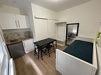 2 eme etage A LOUER - LILLE - 10.7 m2 - 415 &euro; charges comprises par mois