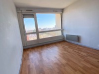 STUDIO A LOUER - LILLE - 32.99 m2 - 540 € charges comprises par mois