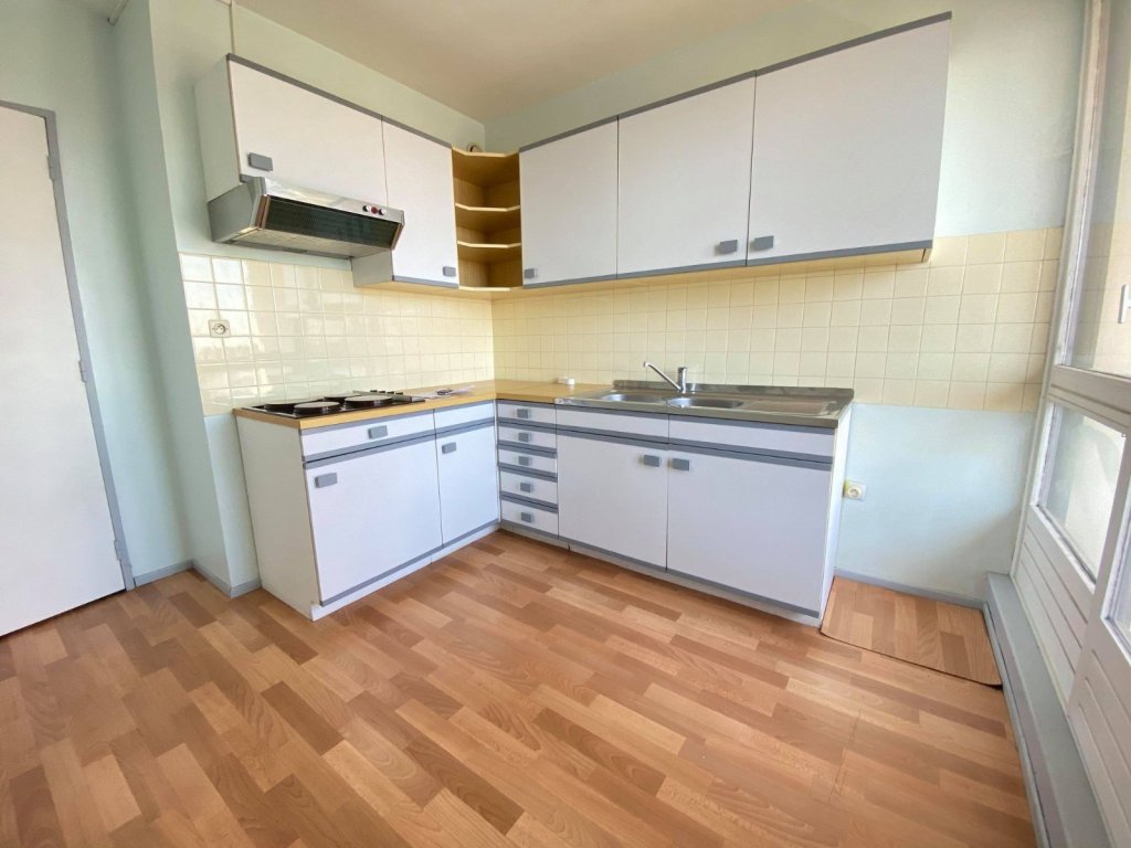 STUDIO A LOUER - LILLE - 32.99 m2 - 540 &euro; charges comprises par mois
