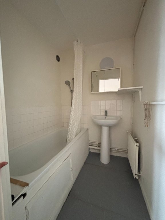 STUDIO A LOUER - MARQUETTE LEZ LILLE - 27.43 m2 - 471 &euro; charges comprises par mois