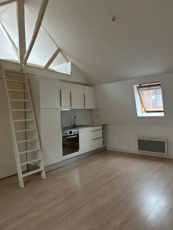 Appartement avec mezzanine A LOUER - MOUVAUX - 30.73 m2 - 620 &euro; charges comprises par mois