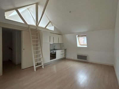 Appartement avec mezzanine A LOUER - MOUVAUX - 30.73 m2 - 620 &euro; charges comprises par mois