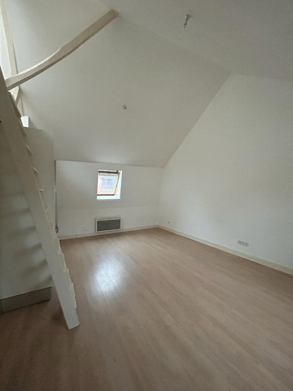 Appartement avec mezzanine A LOUER - MOUVAUX - 30.73 m2 - 620 &euro; charges comprises par mois