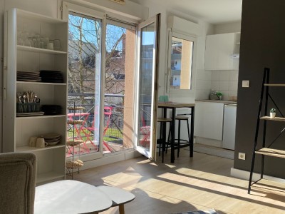STUDIO A LOUER - VIEUX LILLE - 38 m2 - 789€ charges comprises par mois
