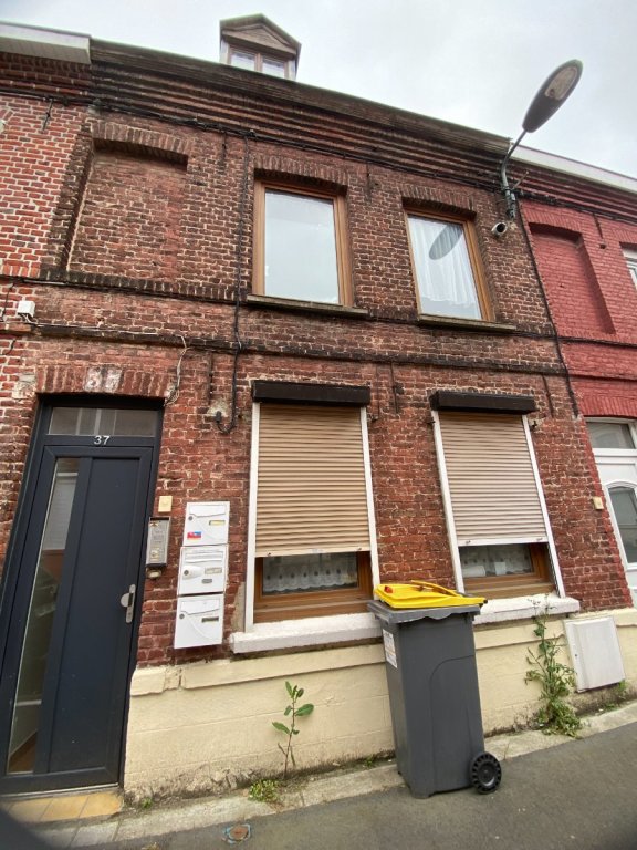 APPARTEMENT MEUBLE A LOUER - HELLEMMES LILLE - 26.72 m2 - 600 &euro; charges comprises par mois