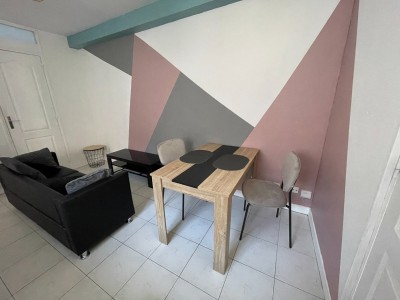 APPARTEMENT T2 A LOUER - LA MADELEINE - 30 m2 - 658€ charges comprises par mois