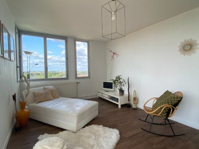 APPARTEMENT T2 A LOUER - LA MADELEINE - 44.5 m2 - 865€ charges comprises par mois