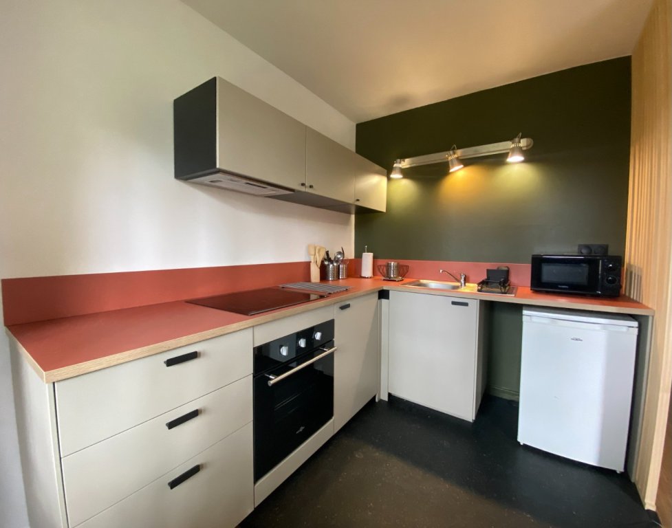 APPARTEMENT T2 A LOUER - LILLE vieux Lille - 47.05 m2 - 897�&euro; charges comprises par mois