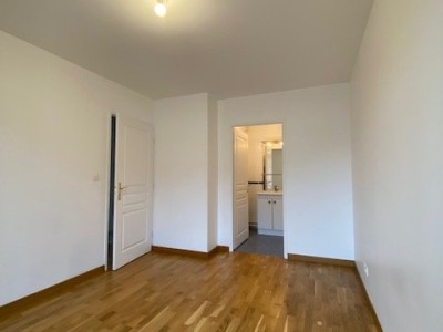 APPARTEMENT T2 A LOUER - MARCQ EN BAROEUL - 42 m2 - 804€ charges comprises par mois