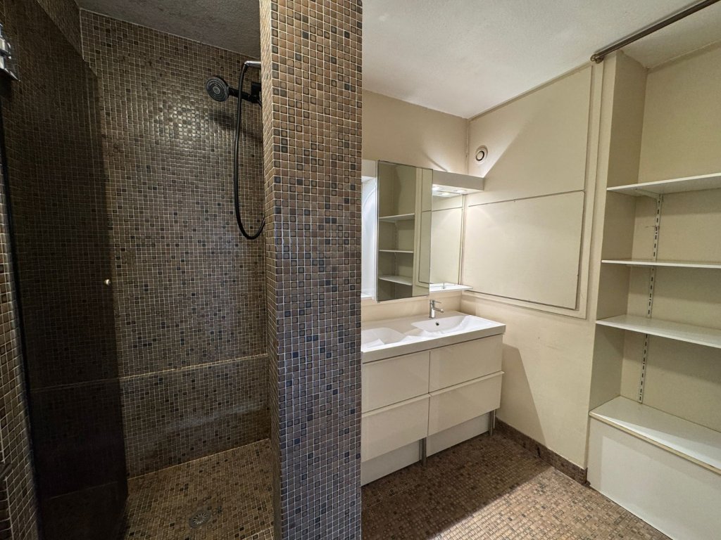 APPARTEMENT EN DUPLEX A LOUER - MOUVAUX - 48.08 m2 - 815�&euro; charges comprises par mois