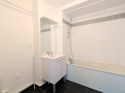 APPARTEMENT T2 A VENDRE - LA MADELEINE - 51 m2 - 212000€