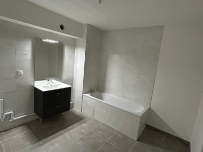 APPARTEMENT T3 A LOUER - VILLENEUVE D ASCQ HAUTE BORNE - 67 m2 - 1 150 &euro; charges comprises par mois
