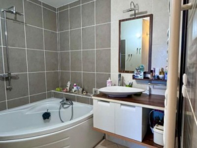 APPARTEMENT T3 - LA MADELEINE - 66 m2 - VENDU