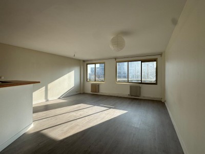 T3 AU PIED DU TRAM ST MAUR A VENDRE - LA MADELEINE - 82 m2 - 245000€