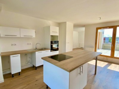 APPARTEMENT T3 A VENDRE - QUESNOY SUR DEULE - 70 m2 - 295000€