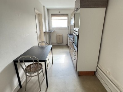 APPARTEMENT T4 A LOUER - LA MADELEINE - 95.52 m2 - 1450€ charges comprises par mois