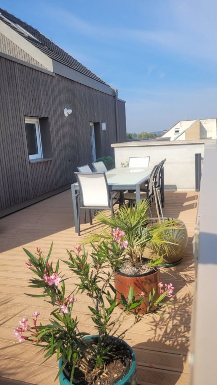APPARTEMENT T4 A LOUER - WAMBRECHIES - 88.64 m2 - 1 450 &euro; charges comprises par mois