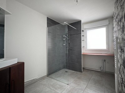 APPARTEMENT T4 A VENDRE - LA MADELEINE - 100 m2 - 379000€