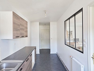 APPARTEMENT T4 - LA MADELEINE TOUS COMMERCES - 104 m2 - 384000€