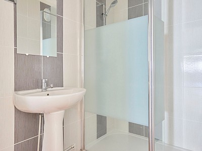 APPARTEMENT T4 - LA MADELEINE TOUS COMMERCES - 104 m2 - 384000€