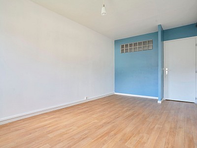 APPARTEMENT T4 - LA MADELEINE TOUS COMMERCES - 104 m2 - 384000€